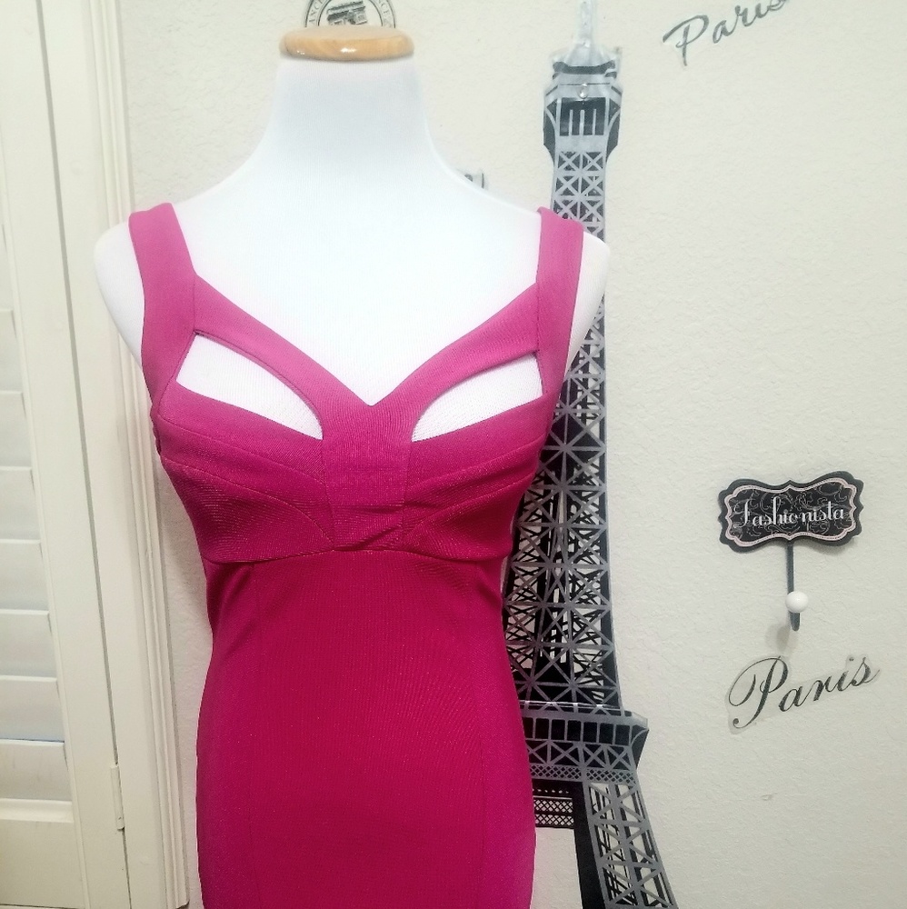 Y2K Fusia body fitted mini by Jeanette Fashion - Picture 6 of 8